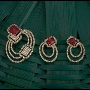 Pendant sets great quality with American diamond